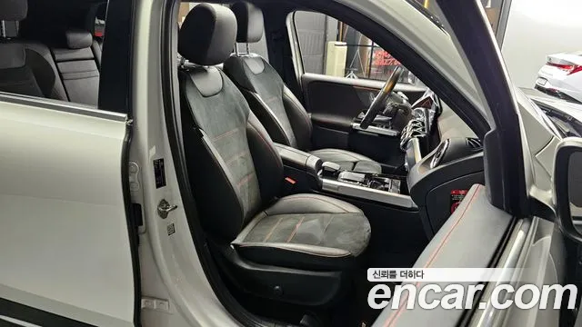 Mercedes-Benz GLB-Class 2022 — фото 12