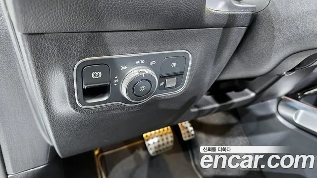 Mercedes-Benz GLB-Class 2022 — фото 15