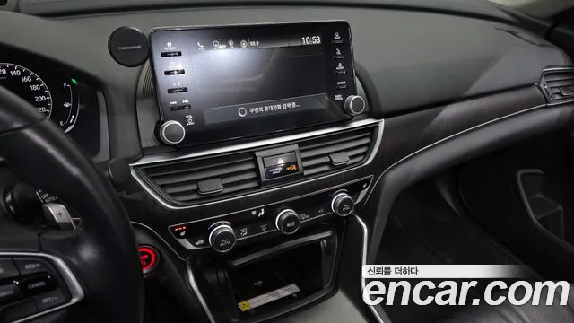 Honda Accord 2019 — фото 14