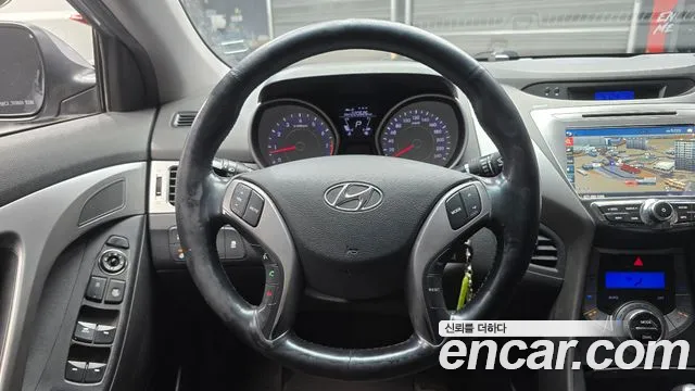 Hyundai AVANTE 2013 — фото 14