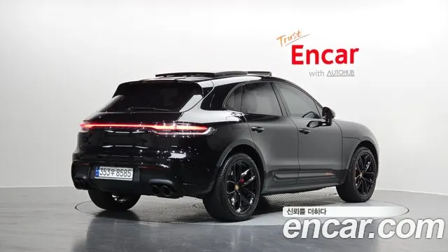 Porsche Macan 2023 — фото 2