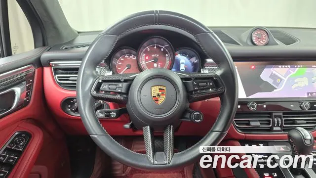Porsche Macan 2023 — фото 13