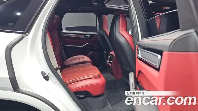 Porsche Cayenne 2023 — фото 12