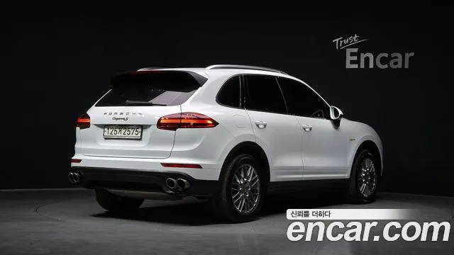 Porsche Cayenne 2016 — фото 2