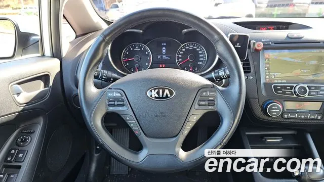 Kia K3 2015 — фото 13