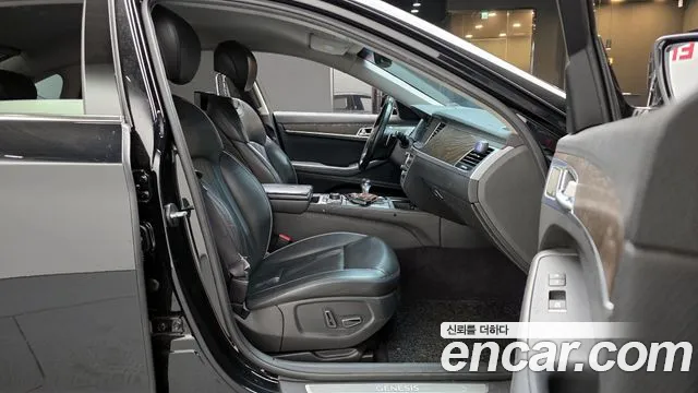 Genesis G80 2017 — фото 10