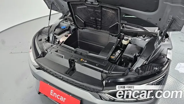 Kia EV6 2022 — фото 6