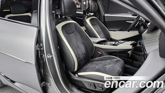 Kia EV6 2022 — фото 10