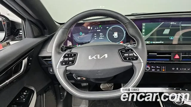 Kia EV6 2022 — фото 13