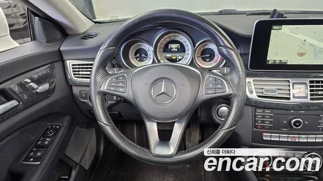 Mercedes-Benz CLS-Class 2016 — фото 13