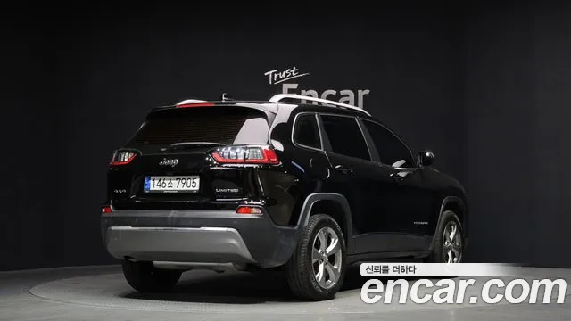 Jeep Cherokee 2021 — фото 2