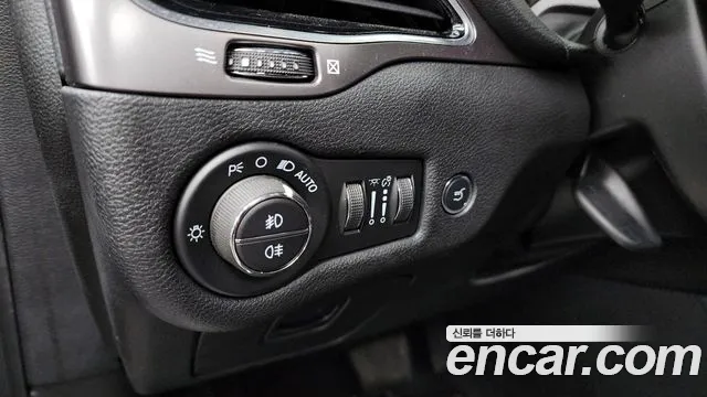 Jeep Cherokee 2021 — фото 16