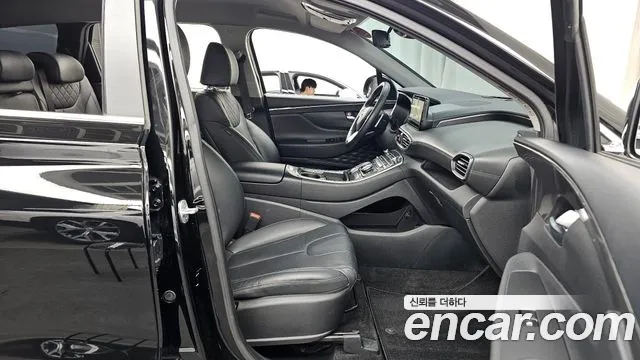 Hyundai Santafe 2023 — фото 11