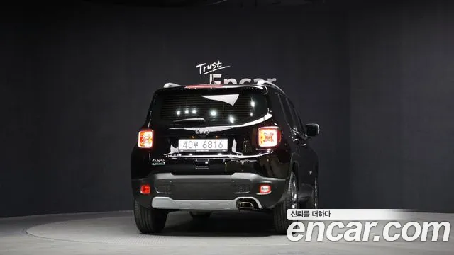 Jeep Renegade 2018 — фото 4