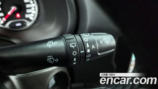 Jeep Renegade 2018 — фото 19