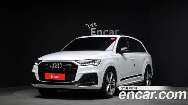 Audi Q7 2023 — фото 1