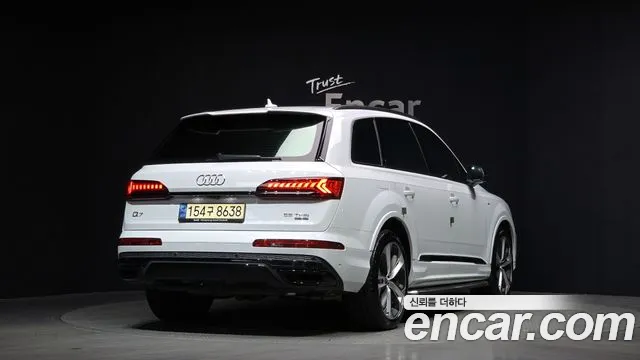Audi Q7 2023 — фото 2