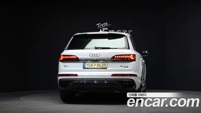 Audi Q7 2023 — фото 4