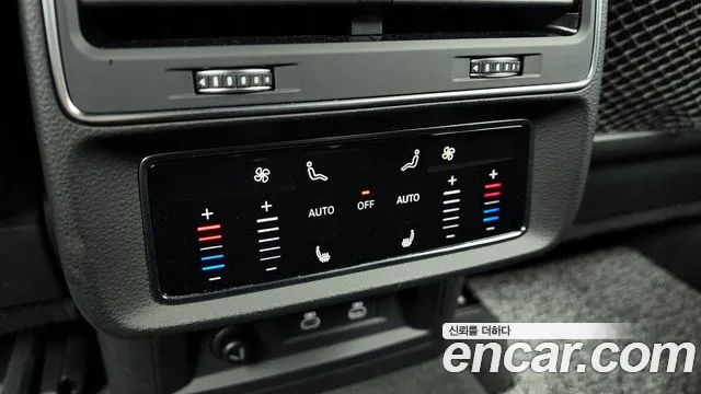 Audi Q7 2023 — фото 19