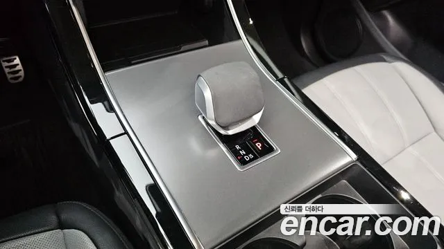 Land Rover Range Rover Evoque 2025 — фото 9