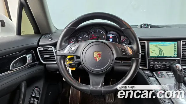 Porsche Panamera 2016 — фото 13