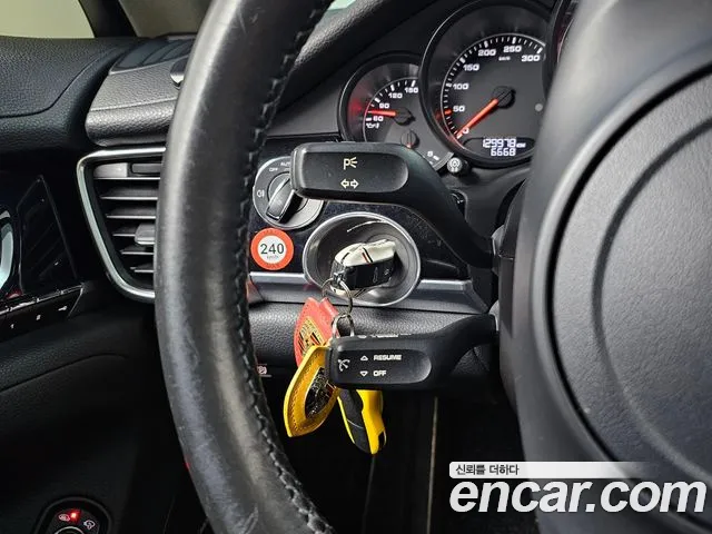 Porsche Panamera 2016 — фото 16