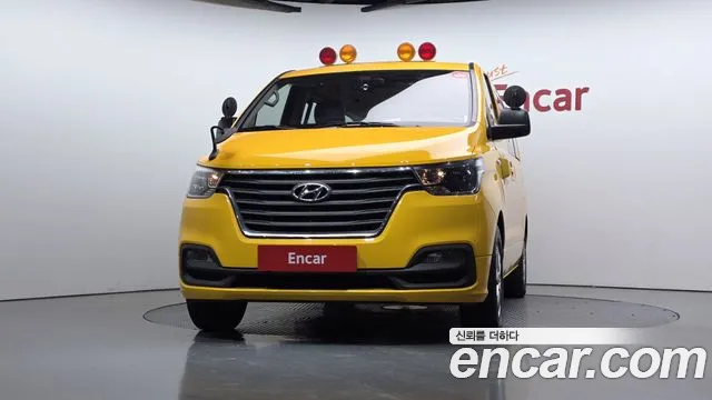 Hyundai Starex 2019 — фото 3