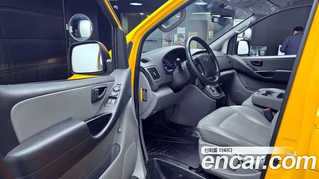 Hyundai Starex 2019 — фото 11