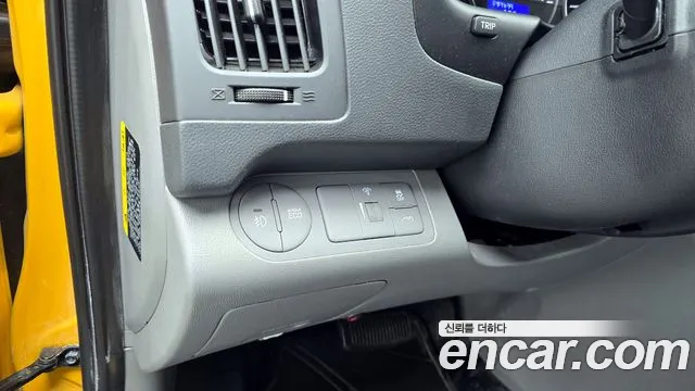 Hyundai Starex 2019 — фото 15
