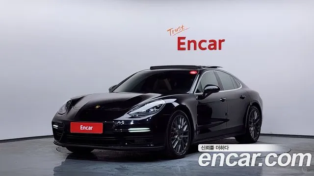 Porsche Panamera 2018 — фото 1