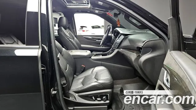 Cadillac Escalade 2020 — фото 10