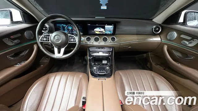 Mercedes-Benz E-Class 2019 — фото 7