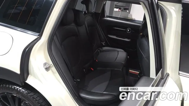 Mini Clubman 2021 — фото 11