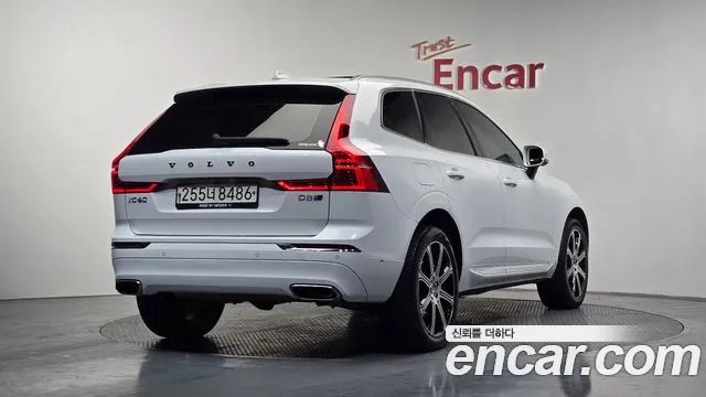 Volvo XC60 2020 — фото 2