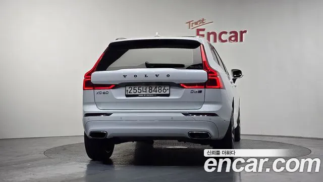 Volvo XC60 2020 — фото 4