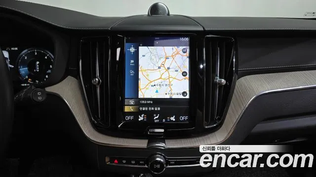 Volvo XC60 2020 — фото 14