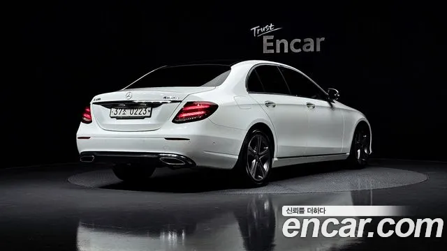 Mercedes-Benz E-Class 2017 — фото 2