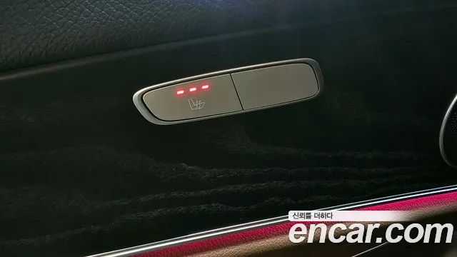 Mercedes-Benz E-Class 2017 — фото 18