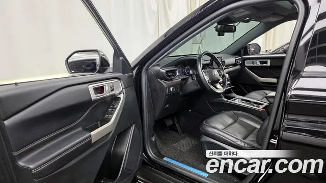 Ford Explorer 2021 — фото 10