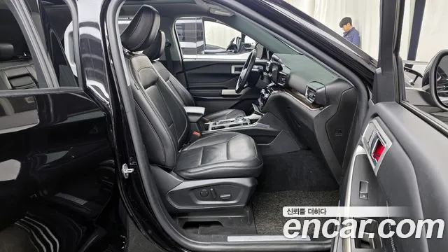 Ford Explorer 2021 — фото 11