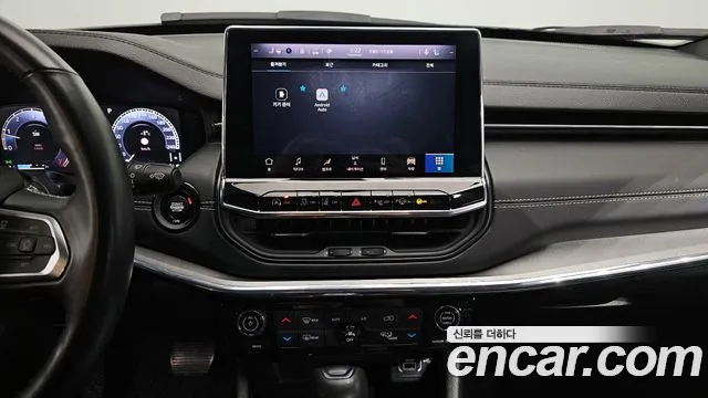 Jeep Compass 2022 — фото 13