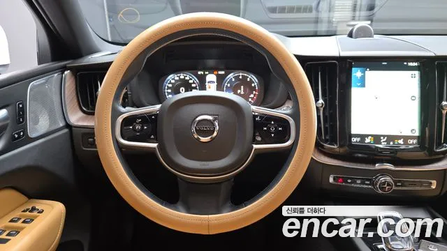 Volvo XC60 2021 — фото 13