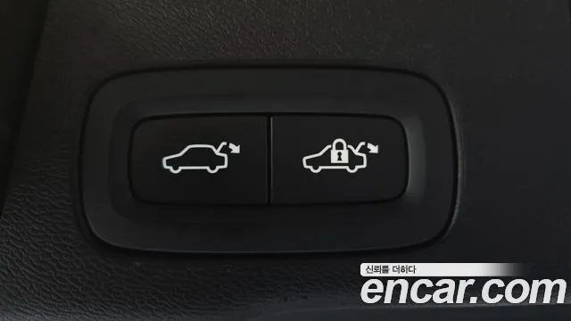 Volvo XC60 2021 — фото 19