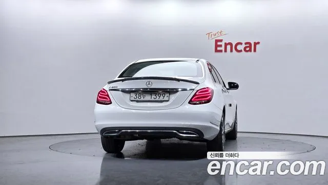 Mercedes-Benz C-Class 2015 — фото 4