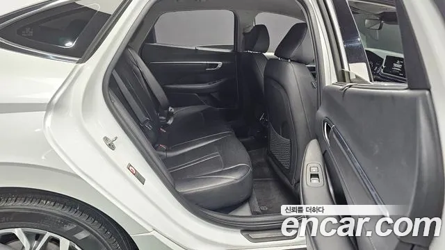Hyundai Sonata 2023 — фото 12