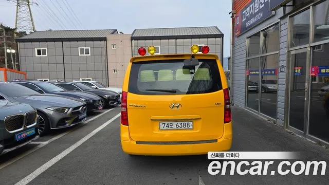 Hyundai Starex 2015 — фото 6