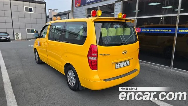 Hyundai Starex 2015 — фото 7