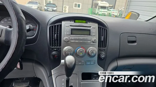 Hyundai Starex 2015 — фото 8