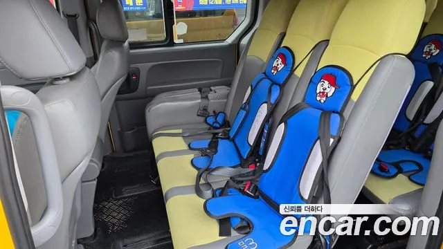 Hyundai Starex 2015 — фото 10