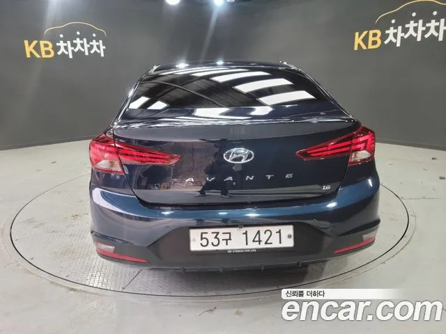 Hyundai AVANTE 2019 — фото 9